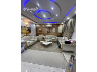 دينا تشيل اشياء قديمه بالرياض 0503483036 رمي كنب مجالس دوليب